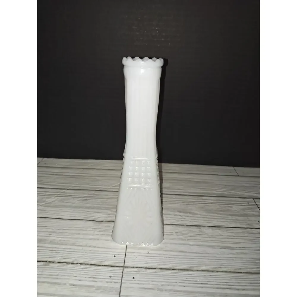 Art Deco Square Milk Glass Vase - Vintage Wedding Farmhouse Style Decor